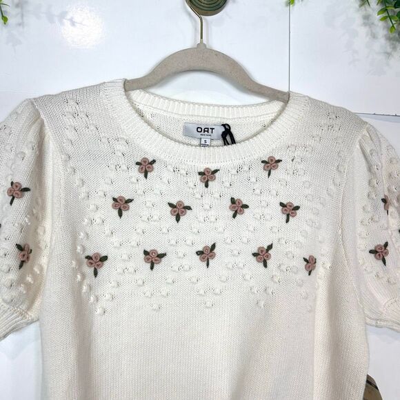NWT Oat New York Sweater Small White Floral rosette Short Sleeve Cropped Knit To - Picture 6 of 12